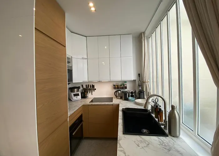 Calm & Charming Atelier In *